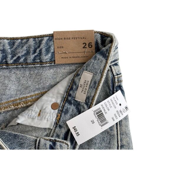 NWT PacSun Festival high-rise distressed denim shorts - 26 - Picture 4 of 11